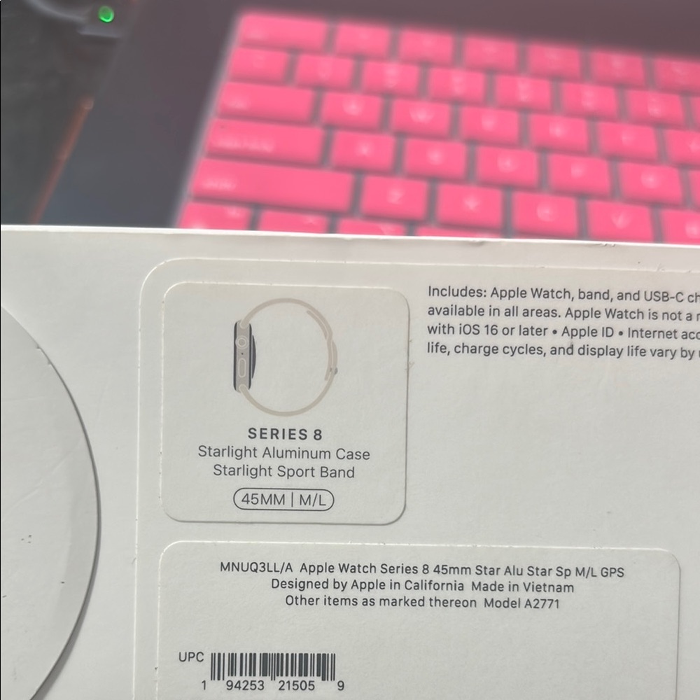 Apple Cream Smartwatch with Square Face and Silicone Band - Picture 4 of 8